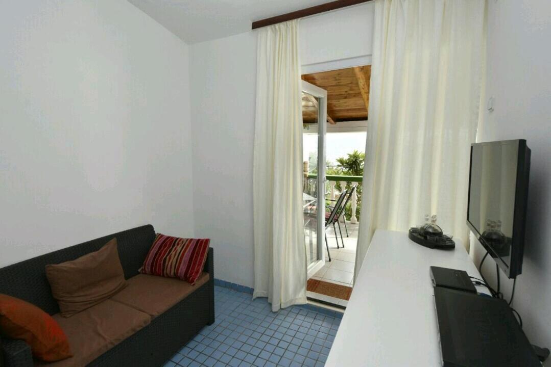 Apartman Zora Sukošan Exterior foto